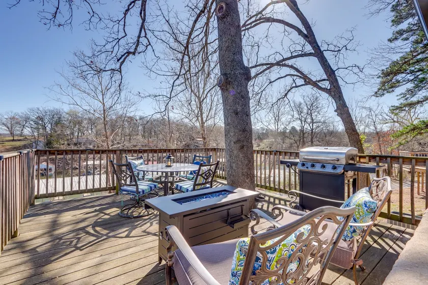 Lakefront Eucha Escape w/ Views & Boat Slip! - Image 1