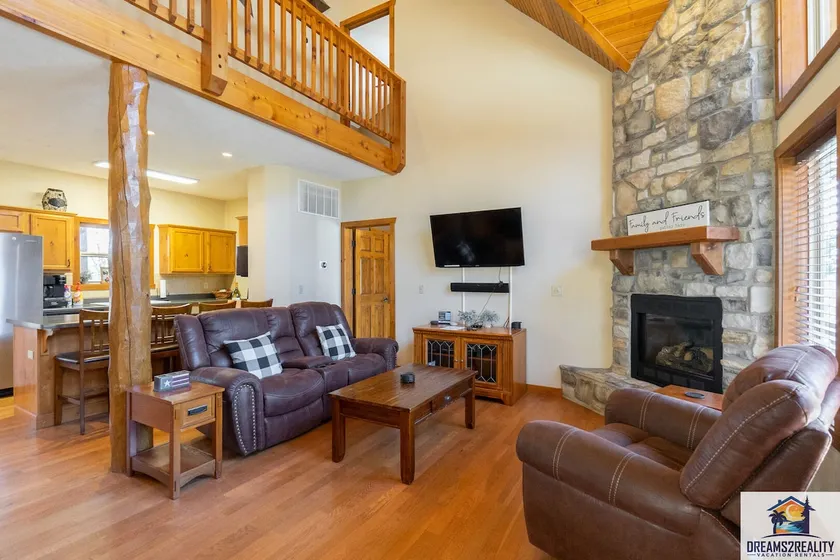 6BR Branson Lodge | 6 King Rooms | Near Silver Dollar City + Pools (FHL-263WO) - Image 1
