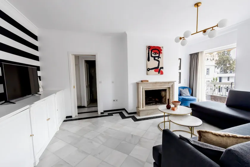Deco Marble Apt with Acropolis view - Image 1
