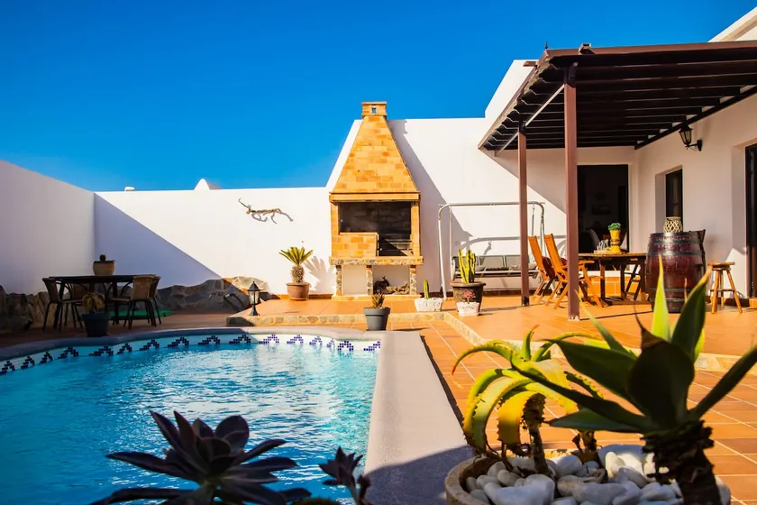 Eslanzarote Acoruma House, Super Wifi, Heated Pool - Image 1