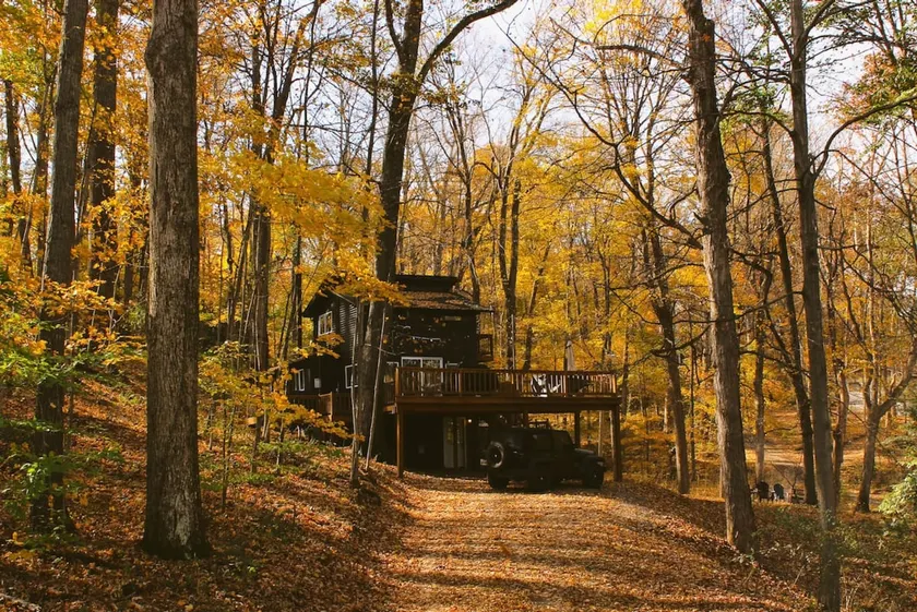 Game Loft Cabin, Sleeps 12, Hocking Hills - Image 1