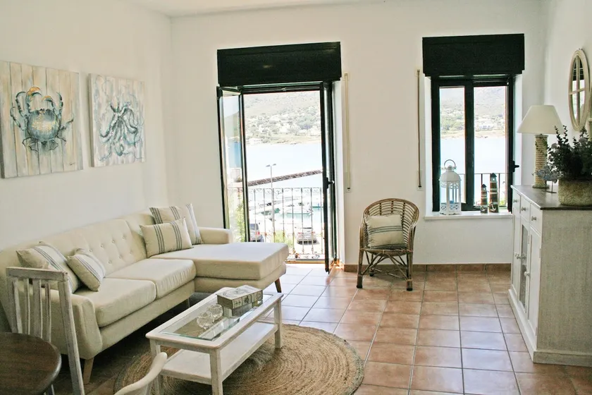 Pet-Friendly Apartment with Sea View, Balconies & A/C - Image 1