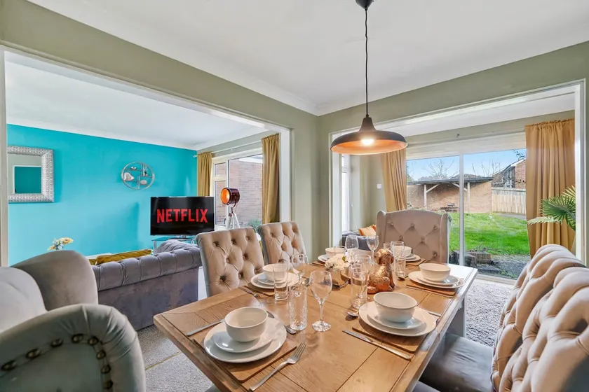 Luxurious Spacious Flat Maidstone with parking - Image 1