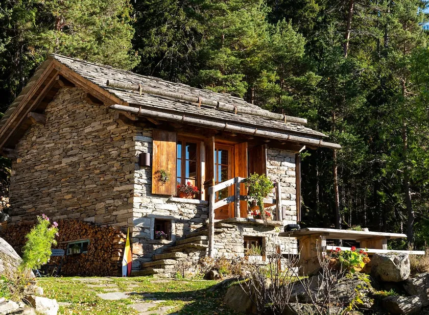 Chalet « Atmosfera Res Albert » avec vue sur les montagnes, Wi-Fi et jardin - Image 1