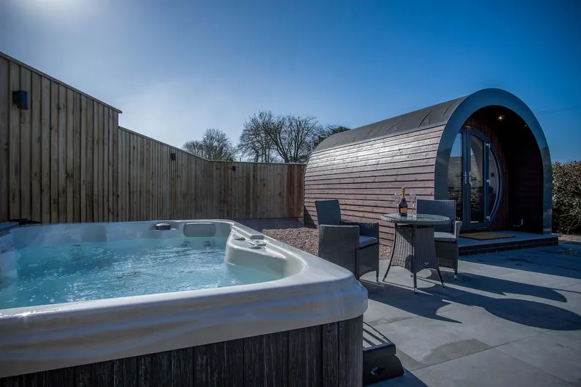 Bracken Burrows - 1 Bedroom Pod - New Hedges - Image 1