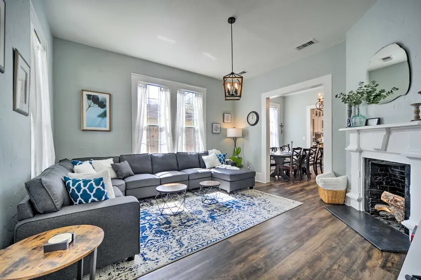 Spacious Abode, Walk to Texas Heroes Square! - Image 1