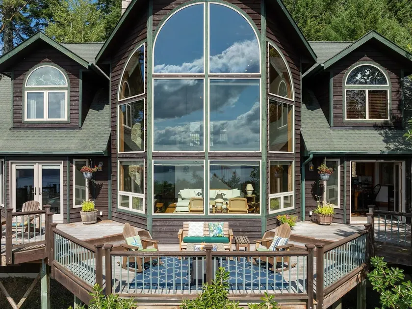 Stunning Sunsets, Luxe Lodging, Sauna and Spa - Image 1