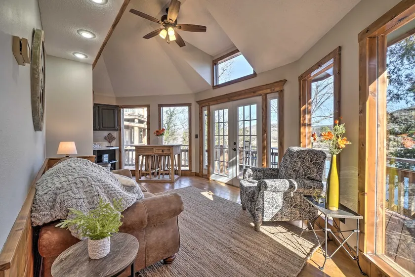 Shell Knob Guest House w/ Lake View, Fire Pit - Image 1