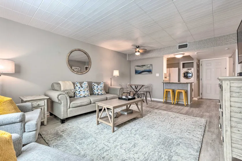 Sunny Destin Condo w/ Pool & Beach Access! - Image 1