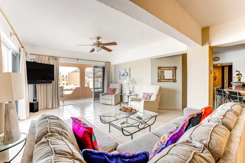 Condo in Plaza Nautica < 1 Mile to The Arch! - Image 1