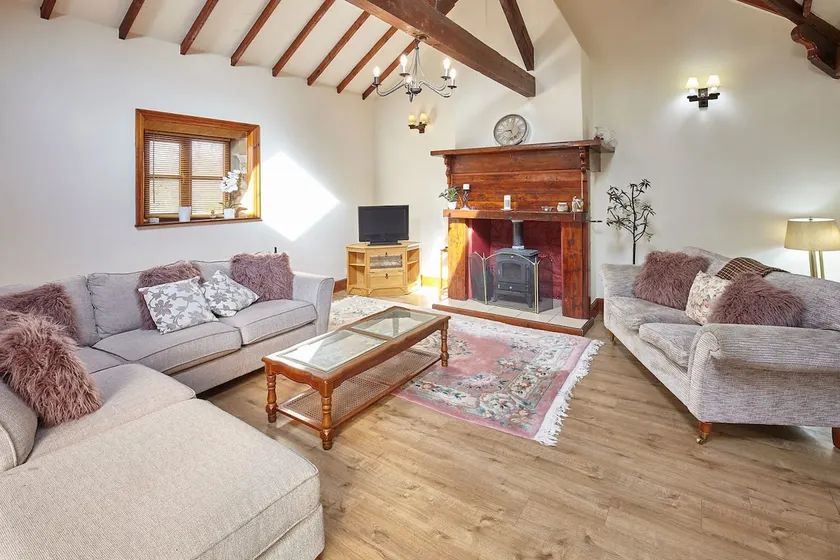 Host & Stay - The Arches Cottage - Image 1