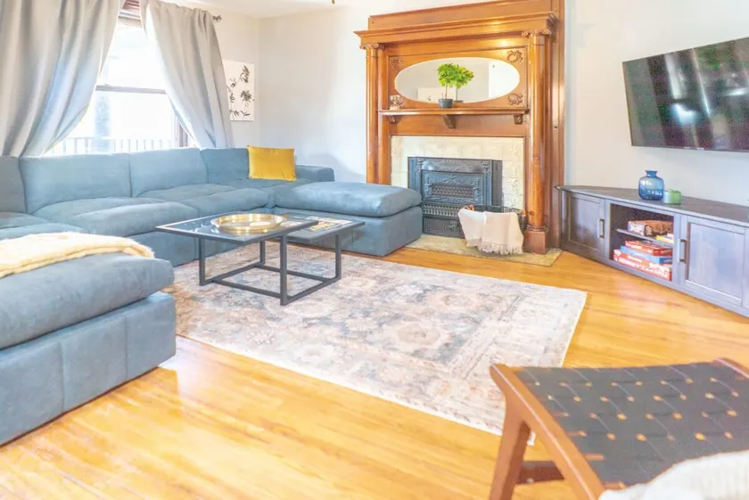 Elegant Shaw 5BR with Comfort in Mind ABODEbucks - Image 1