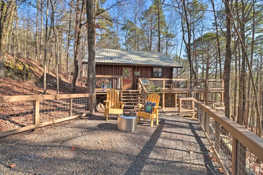 Scenic Greers Ferry Cabin w/ Deck + Fire Pit! - Image 1