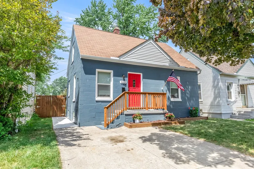 4 Bedroom Bungalow in the - Heart of Metro Detroit - Image 1