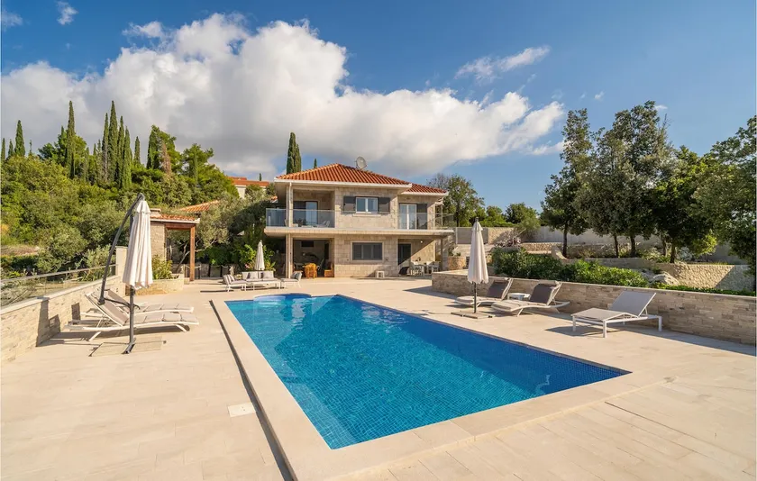 Lovely Apartment In Cilipi - Image 1