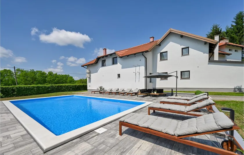 Stunning Home In Desni Stefanki - Image 1