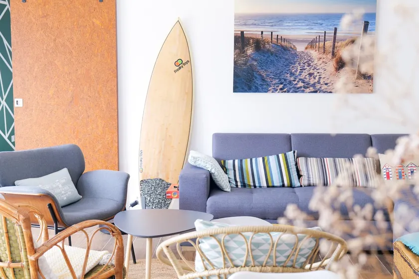 Beautiful vacation home 7 minutes from Br beach - Image 1