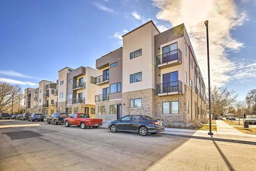 Boise Townhome w/ Rooftop Deck, 2 Mi to Downtown! - Image 1