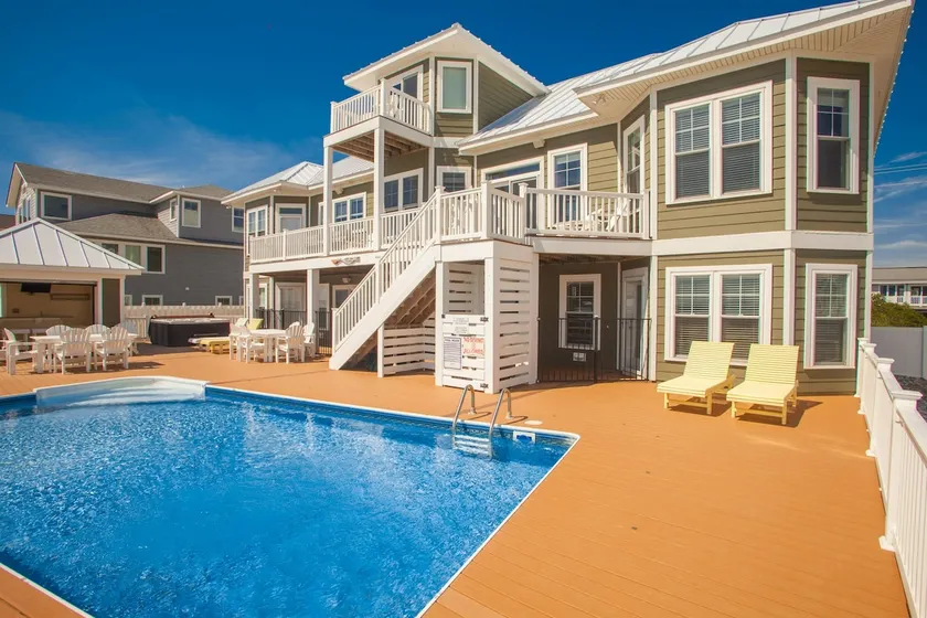 Oceanfront Oasis: Pool, Theater & Outdoor Bar! - Image 1