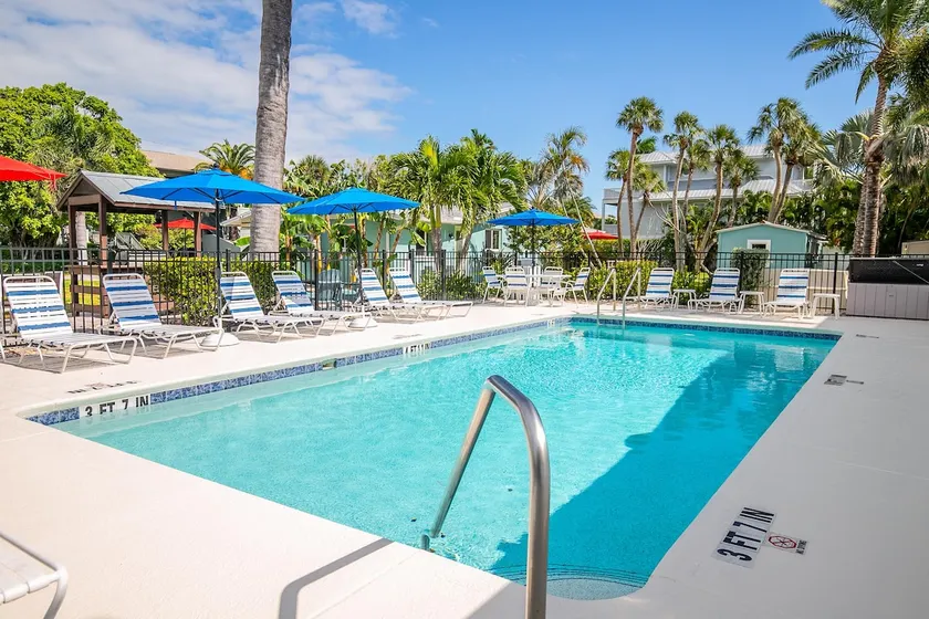 MI Happy Place Sand Castle 1 · Pet-Friendly · Manatee Beach - Image 1