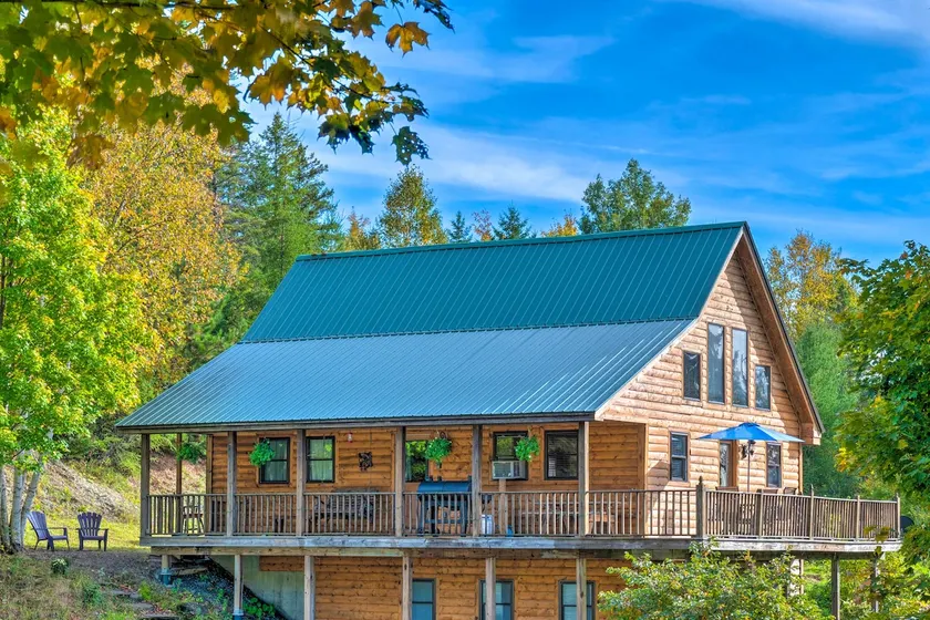 West Danville Cabin: Day Trip to Stowe Mtn! - Image 1