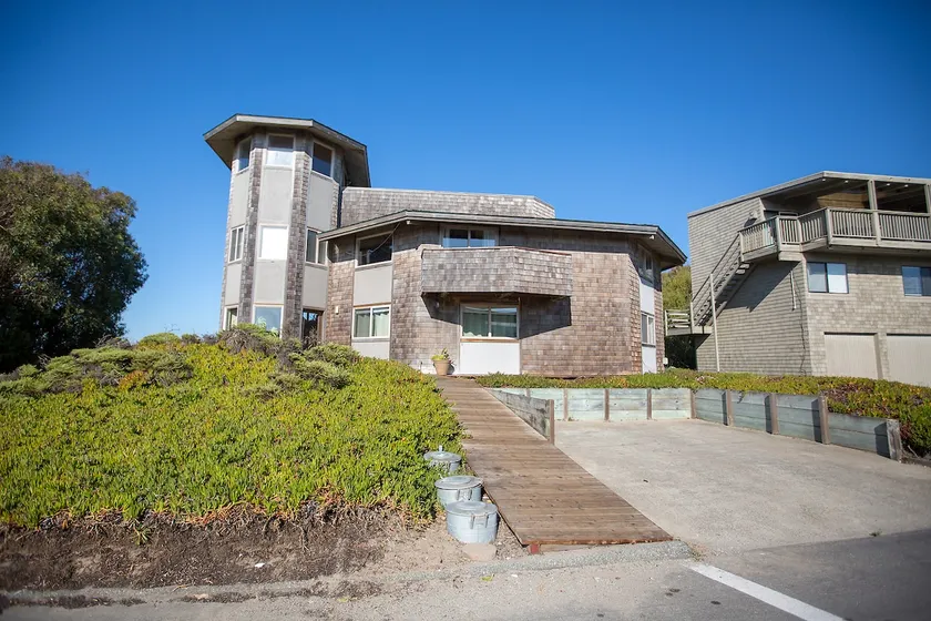 Beach House H81 - Six Chambres Maison, Couchages 12 - Image 1