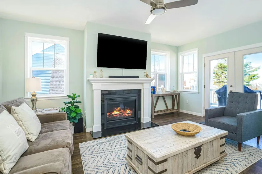 Beachside Bliss: Firepit, Deck & Fireplace - Image 1