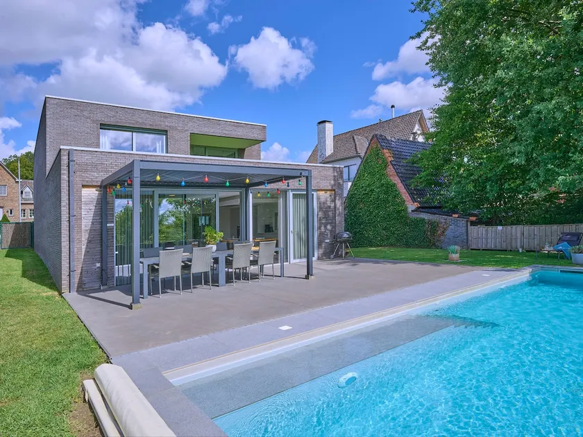 Cosy holiday home with a large garden - Image 1