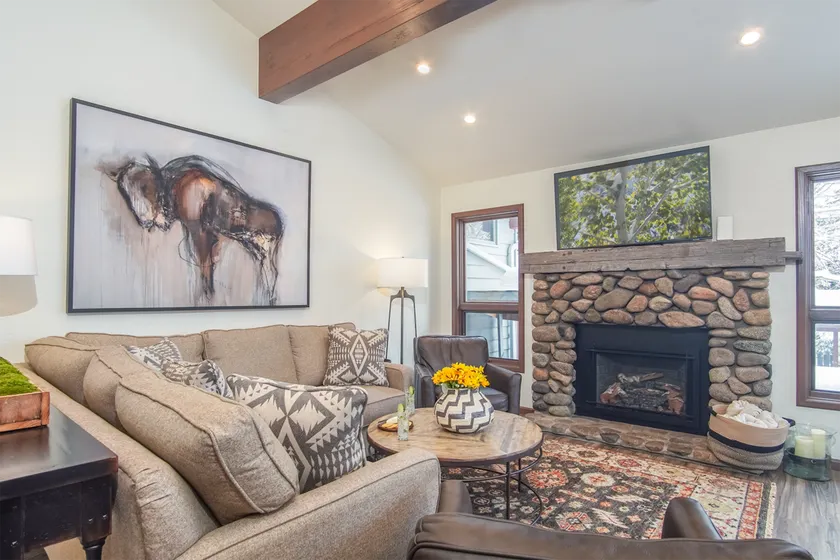 Skiway Chalet - Next to Warm Springs Lifts - Close to Natural Hot Springs - Image 1