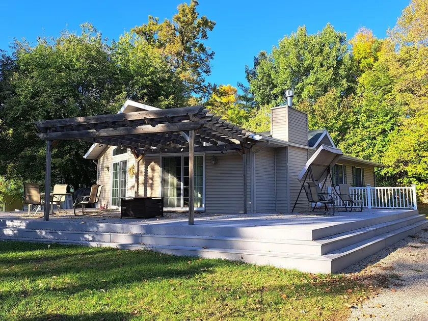 Lake Melissa Cabin on the Commons - Image 1