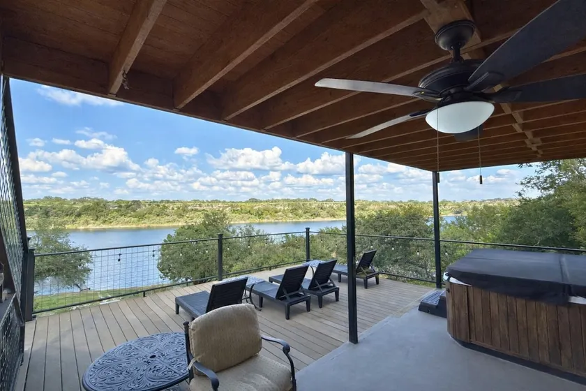 Lake Travis Family Home With Dock, Hot Tub & Amazing Views - Image 1