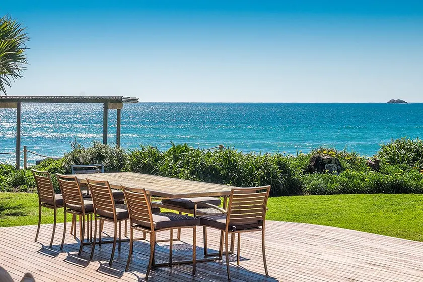 Fuller Holidays - Belongil Beachside Cottage - Image 1
