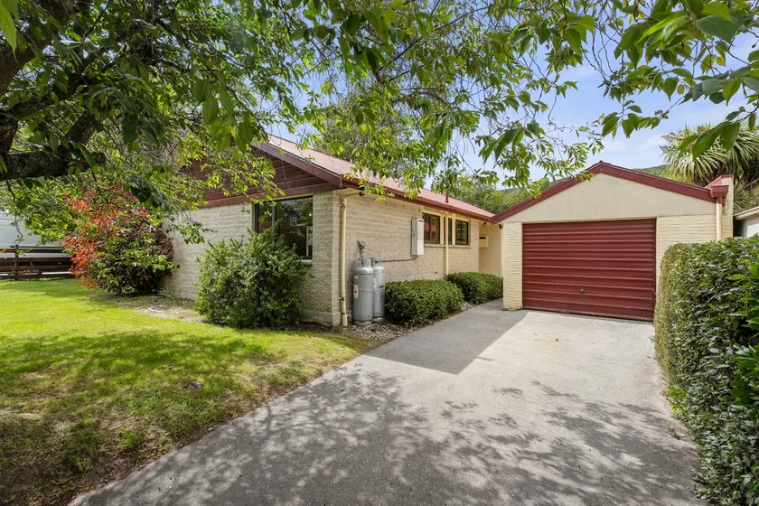 Rees on Reid - Arrowtown Holiday Home - Image 1
