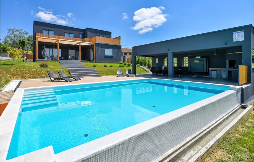Stunning Home In Klostar Ivanic - Image 1