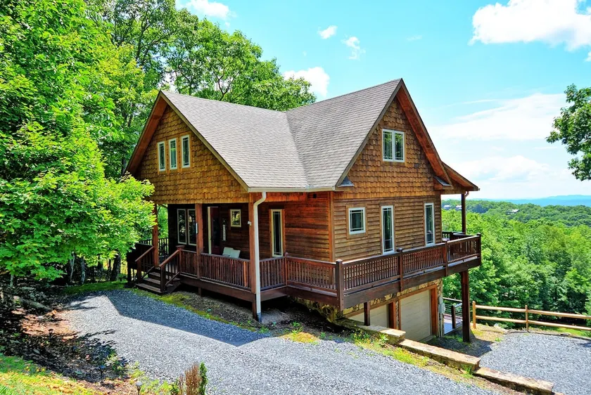 Relax in a cozy cabin near West Jefferson, NC. - Image 1