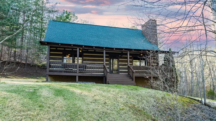 Private cabin, King Suite, Fish, Kayak, Hike, Swim - Image 1