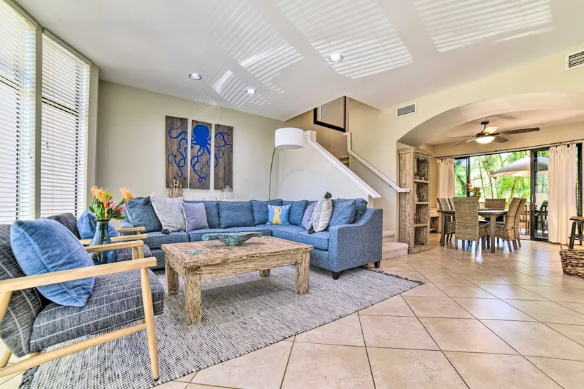 Bright & Airy Lahaina Condo - Walk to Beach! - Image 1