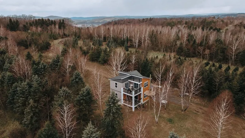 Private 60-Acre Escape | Hot Tub & Scenic Trails - Image 1