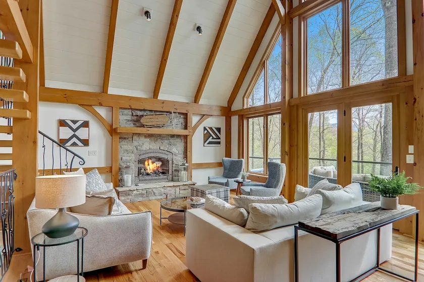 Modern Lodge w/ Sauna +Hot Tub,20 Min to Asheville - Image 1