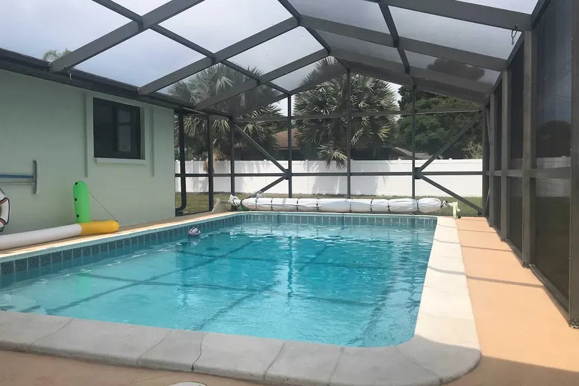 Bright Venice Home with Yard Less Than 4 Miles to Beach! - Image 1