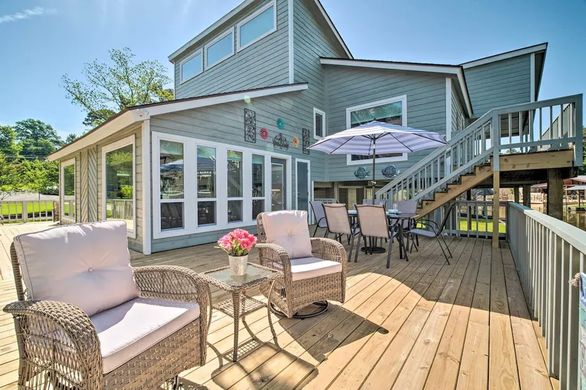 Bright Home w/ Dock on Lake Conroe! - Image 1