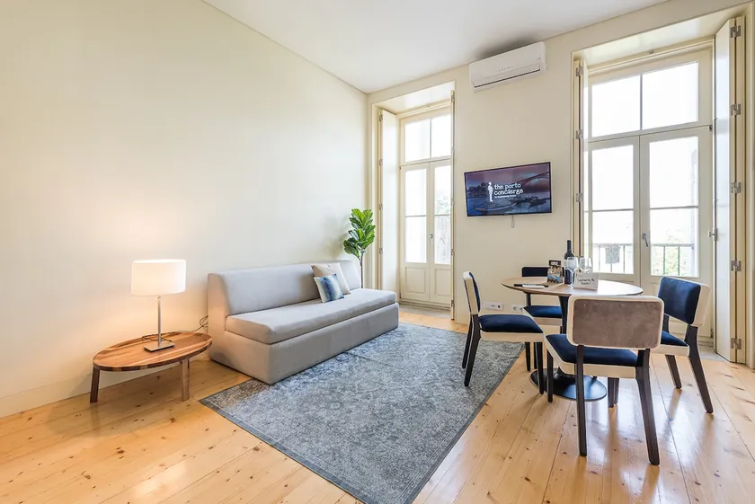 Apartamento con terraza y jardín | Cerca Catedral de Oporto | Vistas a la ciudad - Image 1