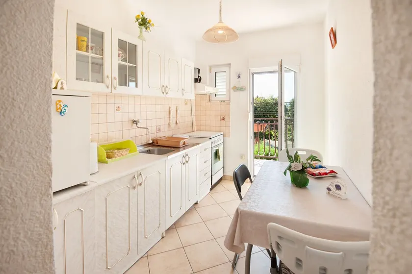 Apartments Milica (81401-A1) - Kastel Stari - Image 1