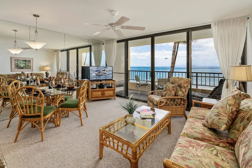 Ocean Views overlooking miles of Sandy Beach - Image 1