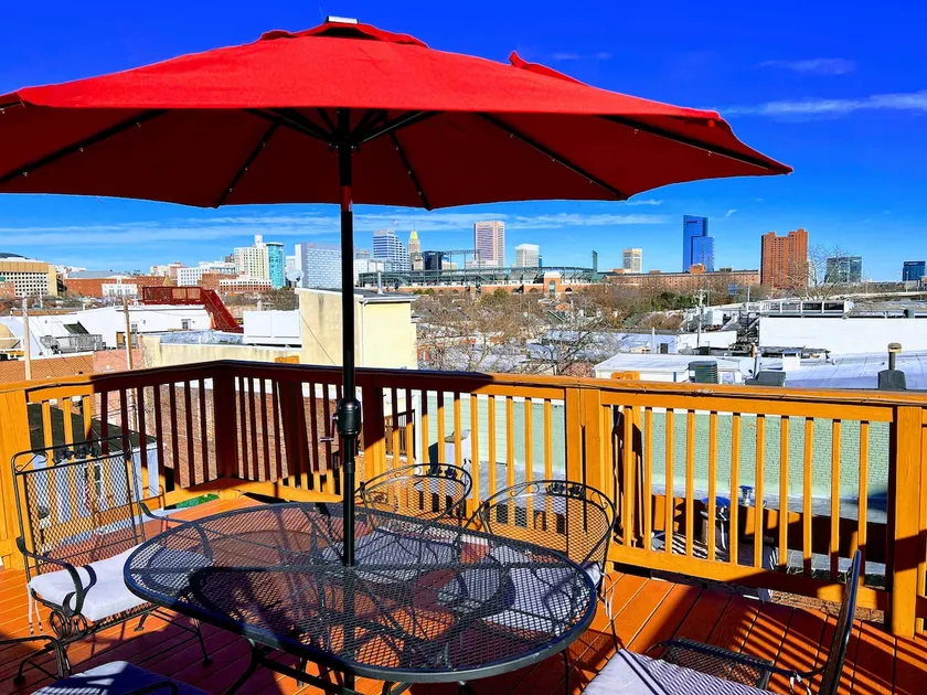 360° Rooftop Views of Downtown & 3-SUV Parking! - Image 1