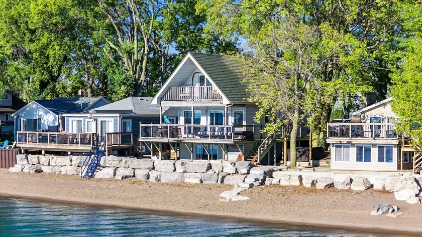 Beachfront w/ Hot Tub + Sunset Views | Point Pelee - Image 1