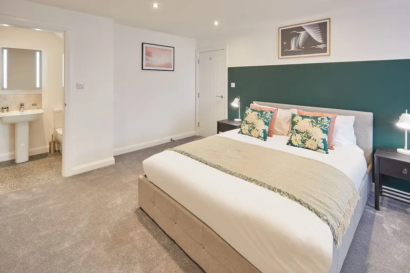 Host & Stay - Beach View - Image 1