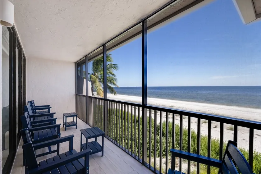 Executive Beachfront Penthouse at Sundial of Sanib - Image 1