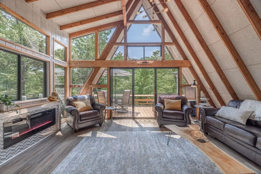 The Honey Bee Inn by Innsbrook Vacations! - Image 1