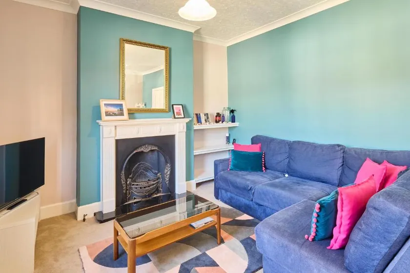 Host & Stay - Westbrook Road - Image 1